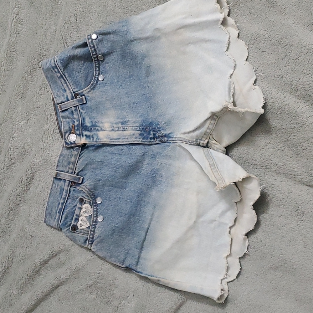 Levi shorts size 8
